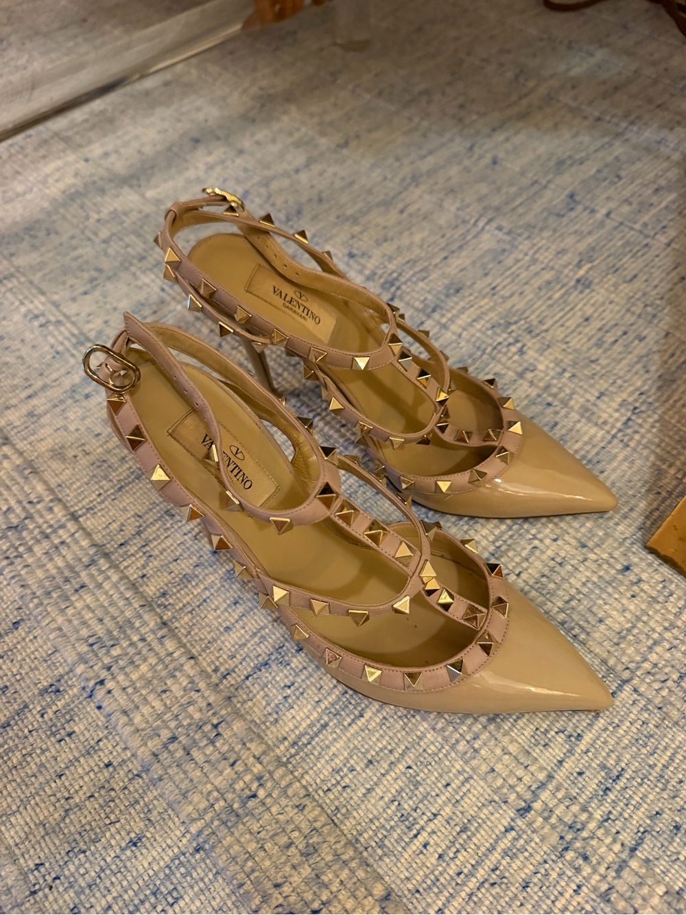 Valentino Nude Patent Leather Rockstud Pointed-Toe Slingback Heels - Picture 3 of 6